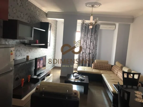 Tirane, jepet me qera apartament 2+1+Ballkon Kati 5, 90 m² 650 € (rruga e dibres)
