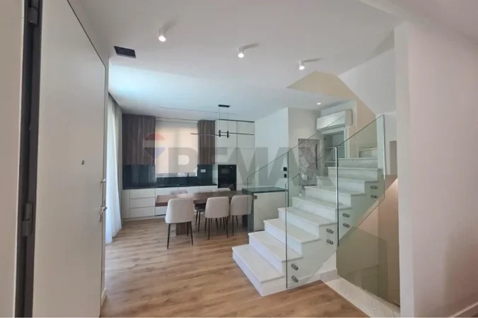 Tirane, jepet me qera apartament Vile 3 Katshe , 186 m² 4.700 € (Green Valley)