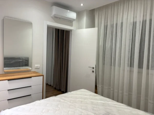 Tirane, jepet me qera apartament 1+1+Ballkon Kati 2, 62 m² 570 € (Laprake/Kompleksi E88)