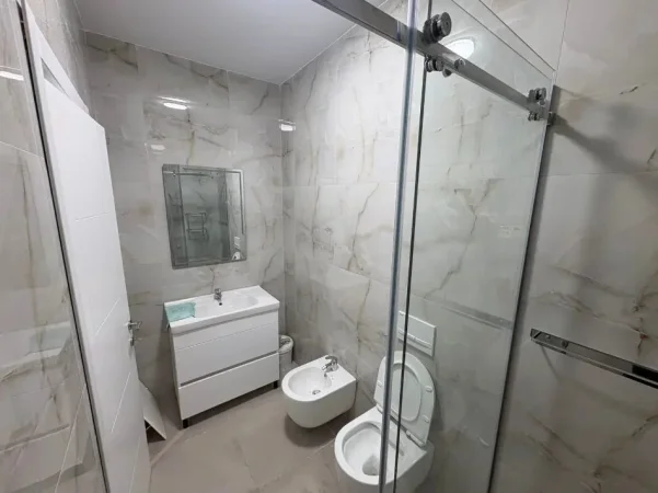 Tirane, jepet me qera apartament 1+1 Kati 2, 62 m² 570 € (Rruga Dritan Hoxha,Laprake)