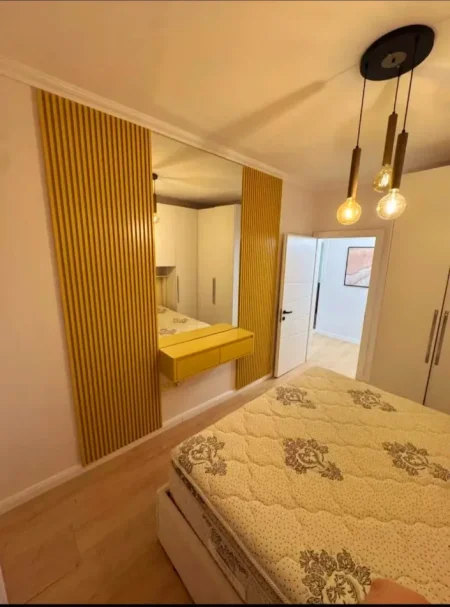 Tirane, jepet me qera apartament 1+1 Kati 7, 530 € (Astir)