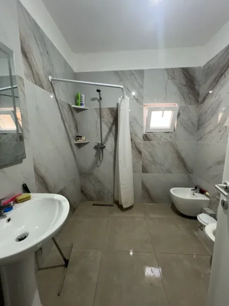 Durres, shitet apartament 2+1 Kati 1, 87 m² (Vollga)
