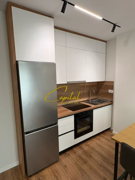 Tirane, jepet me qera apartament 1+1 Kati 2, 62 m² 570 € (LAPRAKE)
