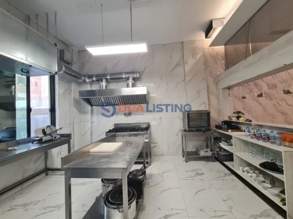 Tirane, jepet me qera zyre Kati 0, 86 m² 1.100 € (liqeni artificial , rruga e kosovareve , shkolla petro nini luarasi)