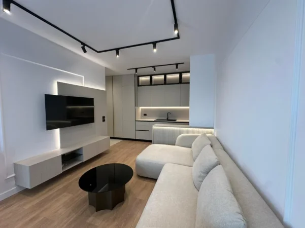 Tirane, jepet me qera apartament 1+1 Kati 8, 70 m² 800 € (Porcelani)