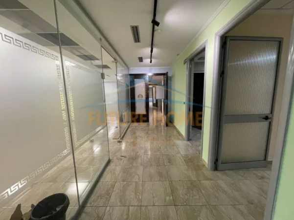 Tirane, shitet zyre Kati 1, 343 m² 1.200.000 € 