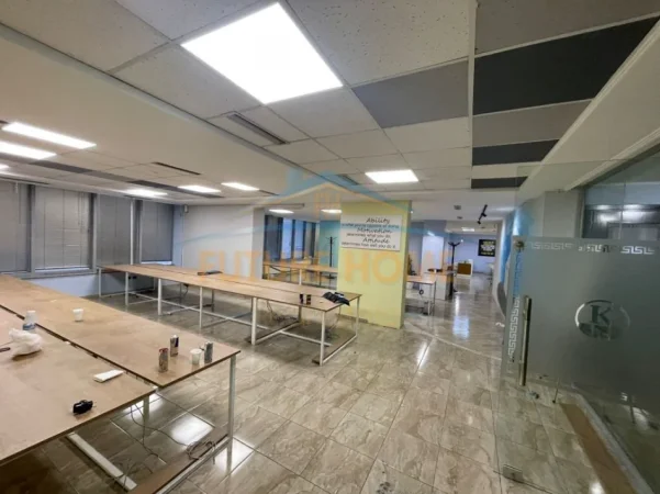 Tirane, shitet zyre Kati 1, 343 m² 1.200.000 € 