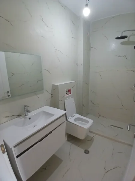 Tirane, shitet apartament 2+1+Ballkon Kati 2, 108 m² 131.000 € (Kasem Shima, Kashar)