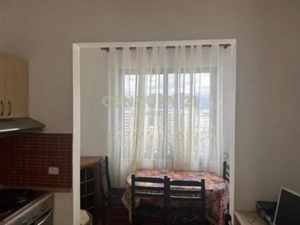 Tirane, jepet me qera apartament 1+1 Kati 6, 76 m² 400 € (Yzberisht IMP143494)