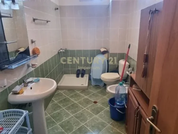 Tirane, jepet me qera apartament 1+1 Kati 6, 76 m² 400 € (Yzberisht IMP143494)