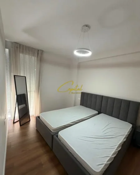 Tirane, jepet me qera apartament 2+1 Kati 2, 70 m² 750 € (RRUGA E BARRIKADAVE)