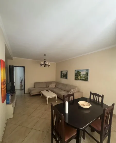 Tirane, jepet me qera apartament 2+1 Kati 3, 110 m² 650 € (Don Bosco , pran Dental Turk)