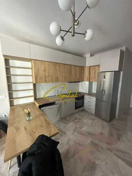 Tirane, shitet apartament 1+1 Kati 4, 86 m² 185.000 € (ALI DEMI)