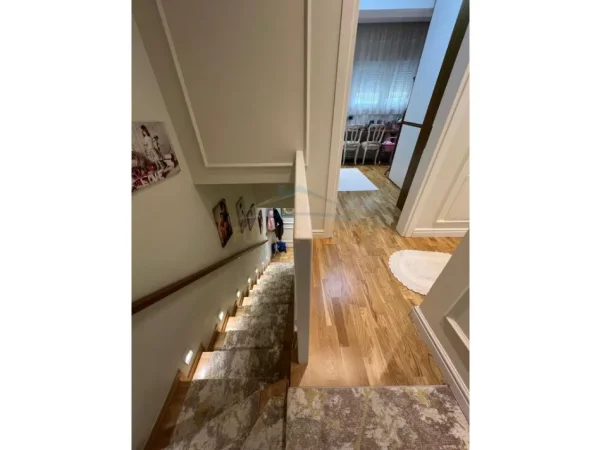 Tirane, shitet apartament duplex 3+1 Kati 2, 182 m² 310.000 € (KODRA E DJELLIT 2)