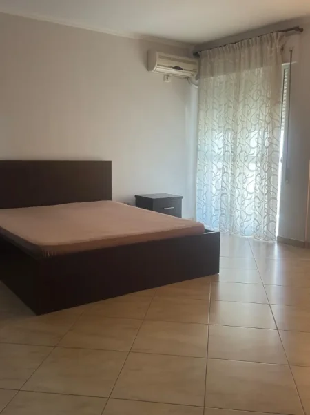 Tirane, jepet me qera apartament 2+1 Kati 3, 110 m² 650 € (Don Bosko)