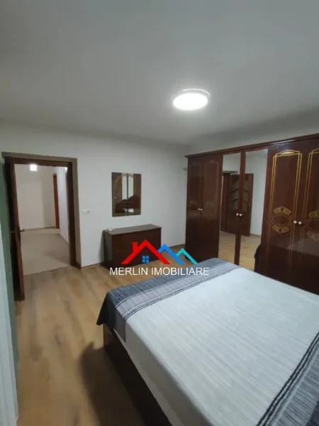 Tirane, jap me qera apartament 2+1+Ballkon Kati 1, 90 m² 800 € (RRUGA FORTUZI)