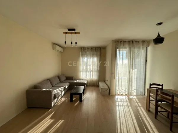 Tirane, jepet me qera apartament 2+1 Kati 6, 95 m² 600 € (Materniteti i Ri)