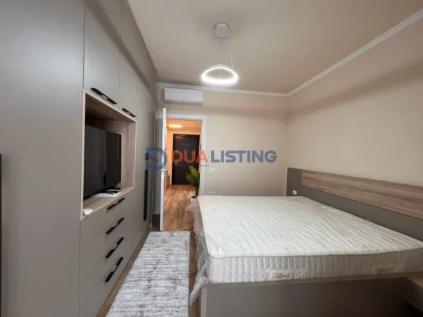 Tirane, jepet me qera apartament 1+1 , 1.000 € (Liqeni i Thate)