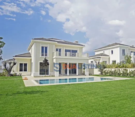 Tirane, shitet Vile Vile 2 Katshe , 1.040 m² (Teg)