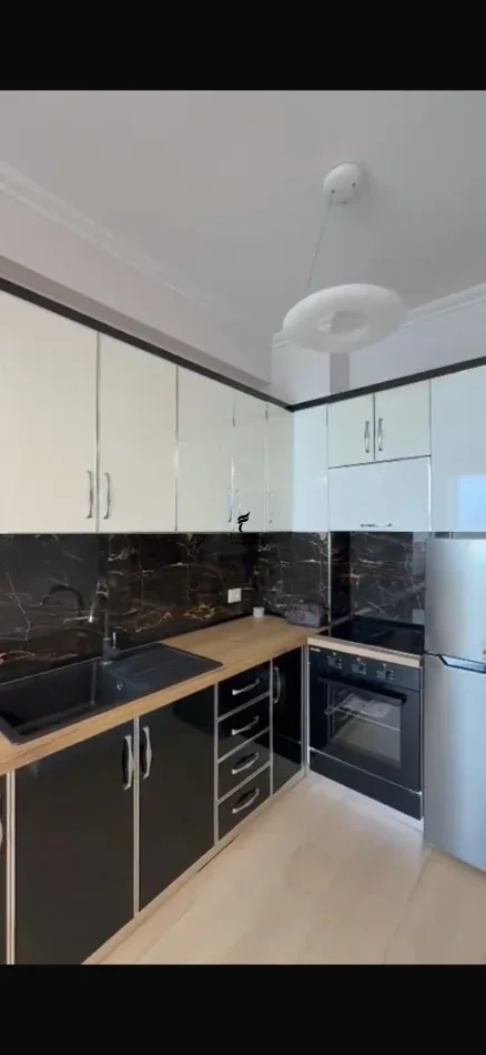 Tirane, jepet me qera apartament 1+1 Kati 7, 70 m² 500 € (ASTIR)