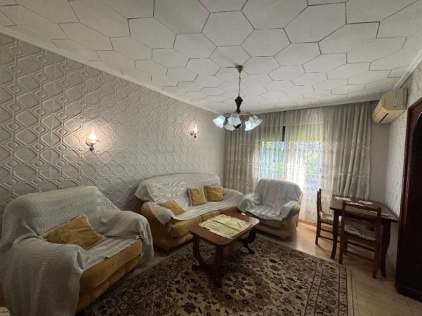 Tirane, jepet me qera apartament 1+1 Kati 4, 380 € 