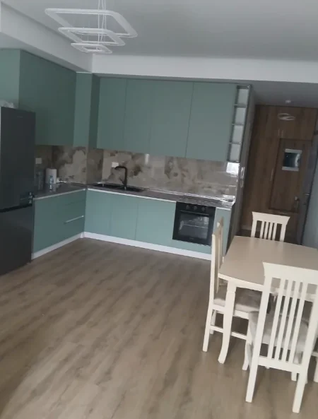 Tirane, jepet me qera apartament 2+1 , 90 m² 499 € 