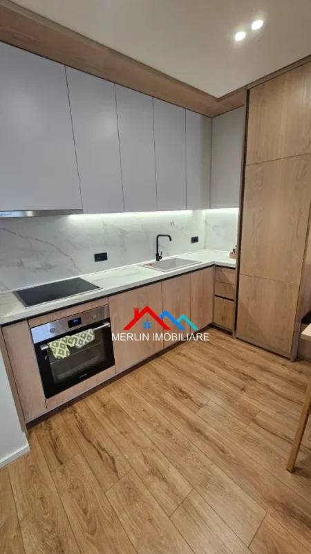 Tirane, jepet me qera apartament 1+1+Ballkon Kati 10, 75 m² 850 € (RRUGA MINE PEZA)