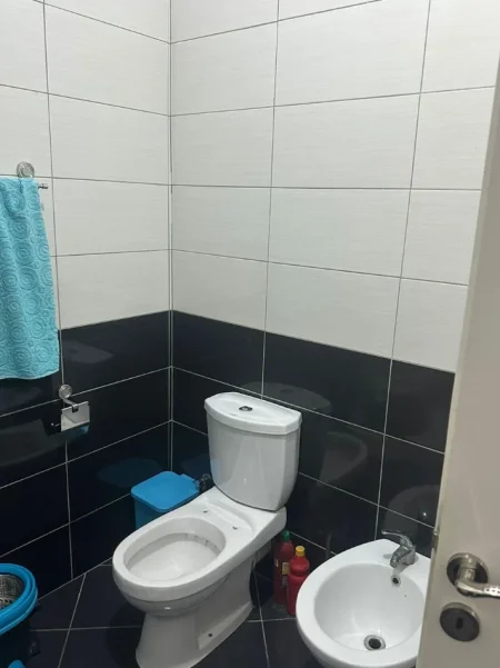 Tirane, jepet me qera apartament 2+1 Kati 3,