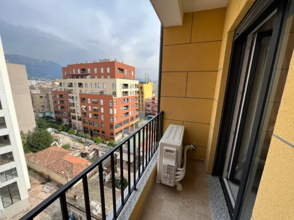 Tirane, jepet me qera apartament 2+1 ,