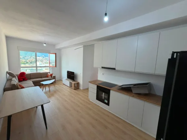 Tirane, jepet me qera apartament 2+1 Kati 9, (Ali Demi)