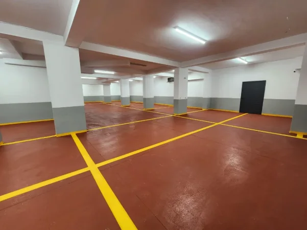 Tirane, shitet garazh | post parkimi Kati -1, 677 m² 700.000 € (Rruga e Durresit)