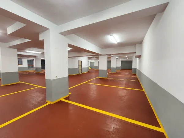 Tirane, shitet garazh | post parkimi Kati -1, 677 m² 700.000 € (Rruga e Durresit)