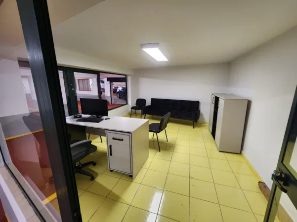 Tirane, shitet garazh | post parkimi Kati -1, 677 m² 700.000 € (Rruga e Durresit)