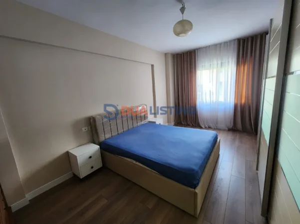 Tirane, jepet me qera apartament 2+1 , 700 € 