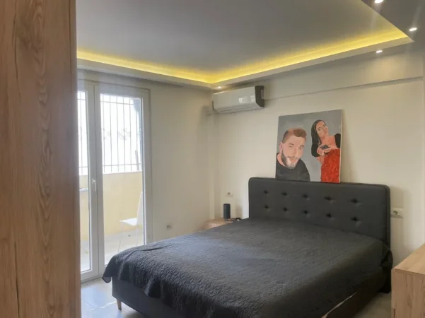 Tirane, jepet me qera 2+1+Aneks+Ballkon Kati 1, 700 €