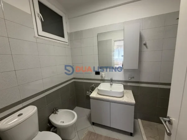 Tirane, shitet apartament 1+1 , 67 m² 121.000 € 