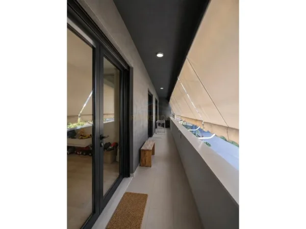 Tirane, shitet apartament 2+1+Ballkon , 118 m² 275.000 €