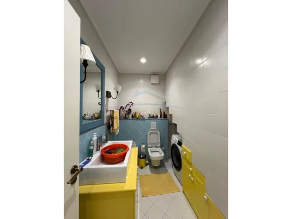 Tirane, Shitet Duplex 3+1+3+Verande,  Kati 1, 181 m² 310.000 € (Rezidenca Kodra e Diellit 2)