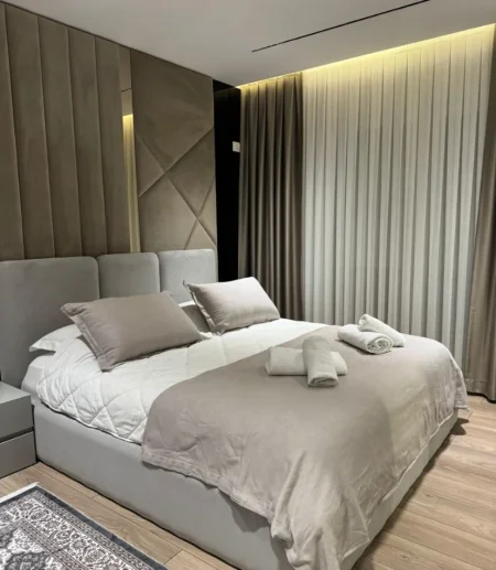 Tirane, jepet me qera apartament 2+1 , 120 m² 1.500 € 