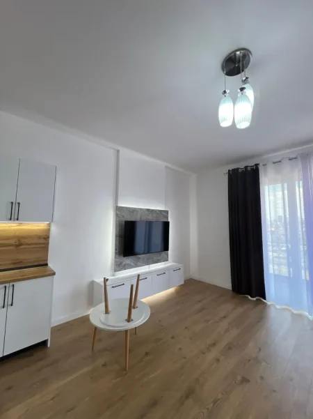 Tirane, jepet me qera apartament 2+1 , 108 m² 500 € (Paskuqan)