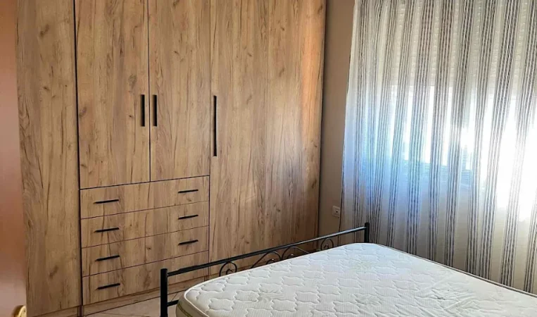 Tirane, jepet me qera apartament 1+1 Kati 5, 58 m² 500 € 