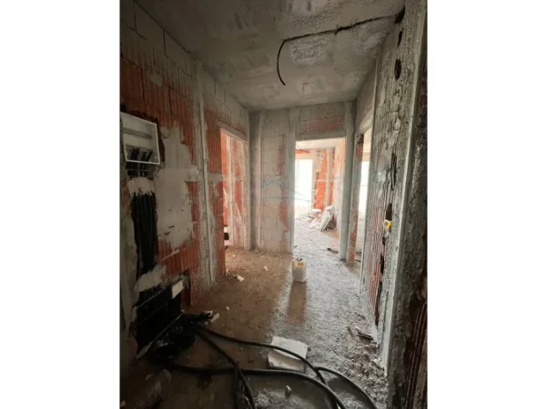 Shitet, Apartament 2+1, Paskuqan 0696069906