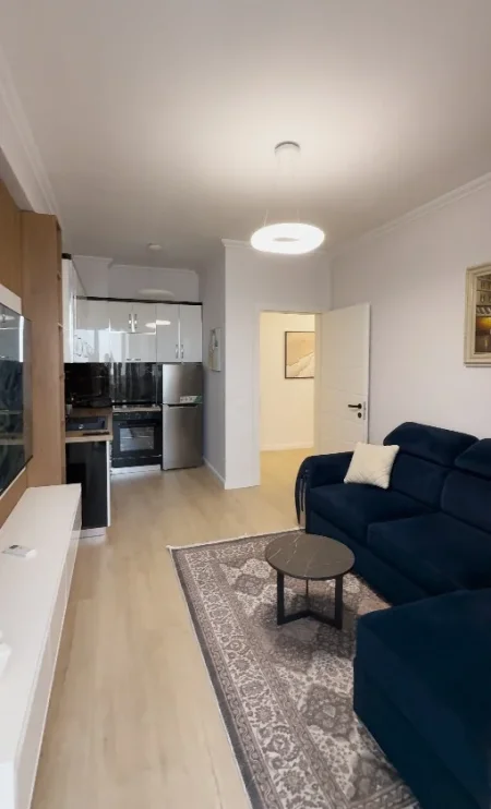 Tirane, jepet me qera apartament 1+1+Ballkon Kati 7, 68 m² 500 € (Astir)