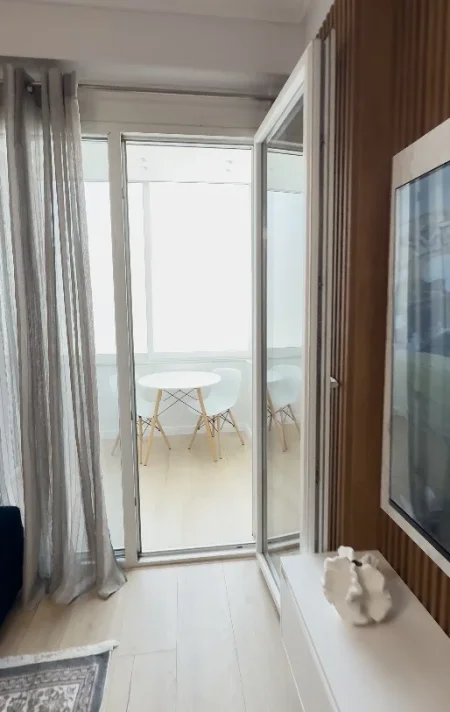 Tirane, jepet me qera apartament 1+1+Ballkon Kati 7, 68 m² 500 € (Astir)