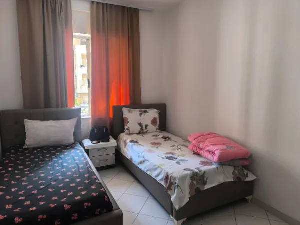 Tirane, jepet me qera apartament 2+1+Aneks+Ballkon Kati 4, 120 m² 500 € (Teodor keko)