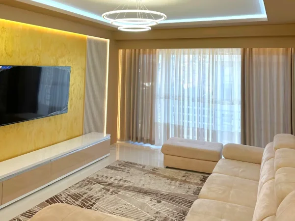 Tirane, jepet me qera apartament duplex 4+1 , 201 m² 1.500 € 