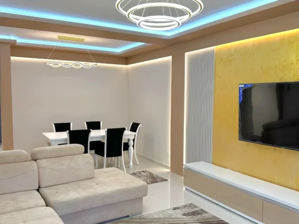 Tirane, jepet me qera apartament duplex 4+1 , 201 m² 1.500 € 
