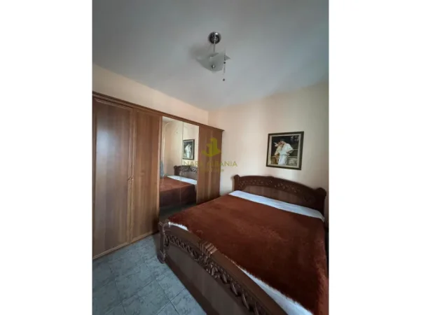 Tirane, jepet me qera apartament 2+1 ,