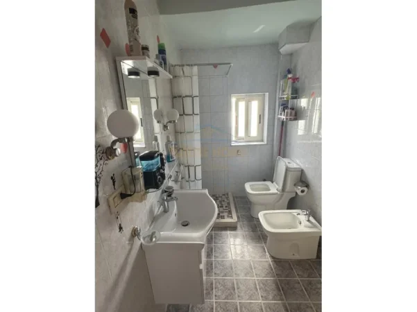 Tirane, shitet apartament 2+1+Ballkon Kati 3, 66 m² 277.000 € 