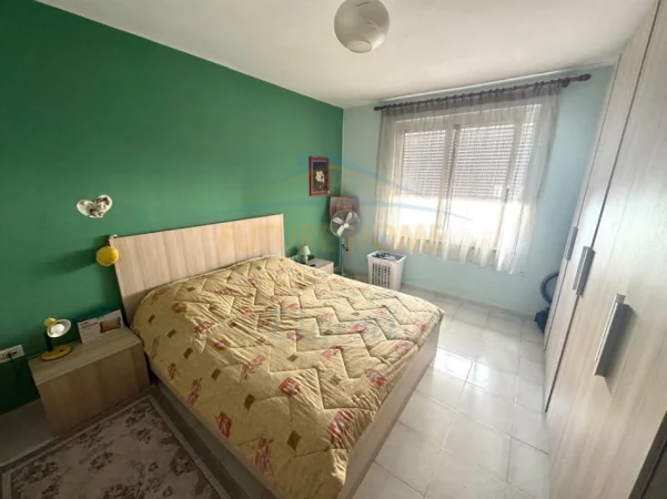 Tirane, shitet apartament 2+1+Ballkon Kati 3, 66 m² 277.000 € 